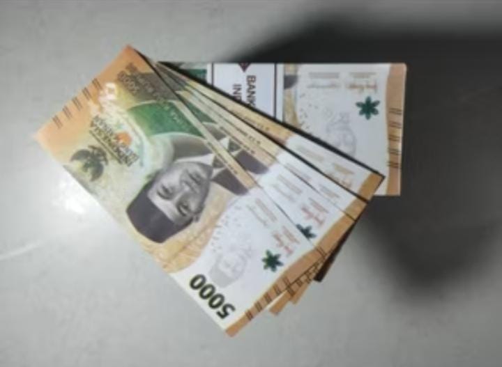 uang mainan Rp. 5.000